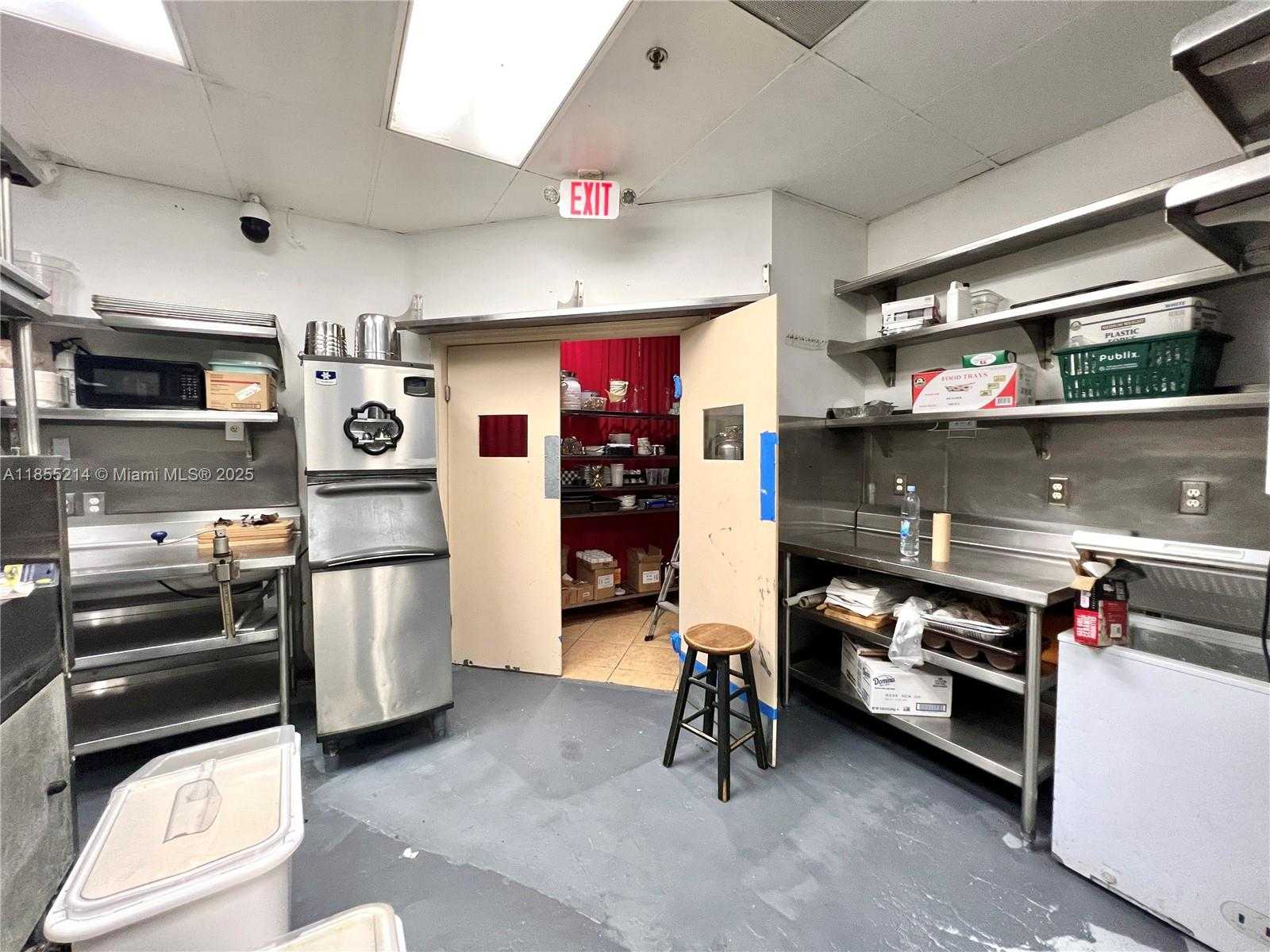 Small Image of 223 VALENCIA AVE, Coral Gables Number 20