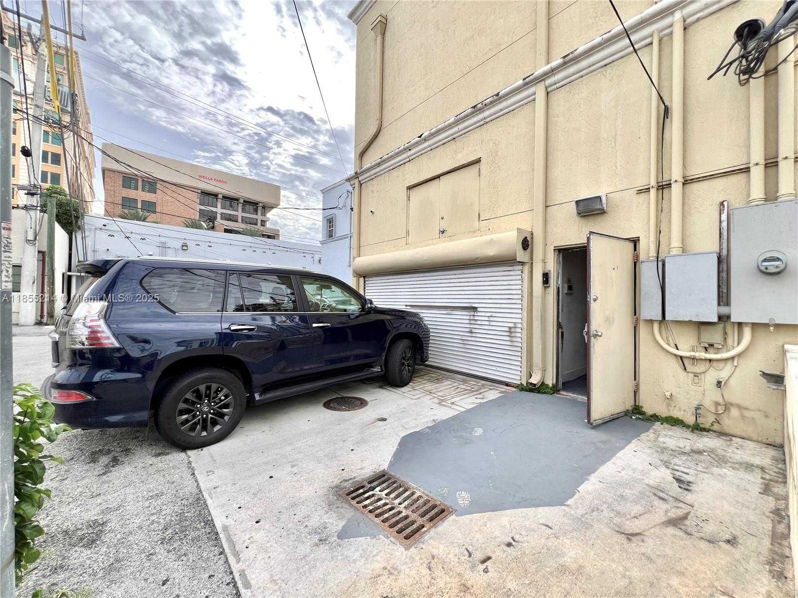 Small Image of 223 VALENCIA AVE, Coral Gables Number 21