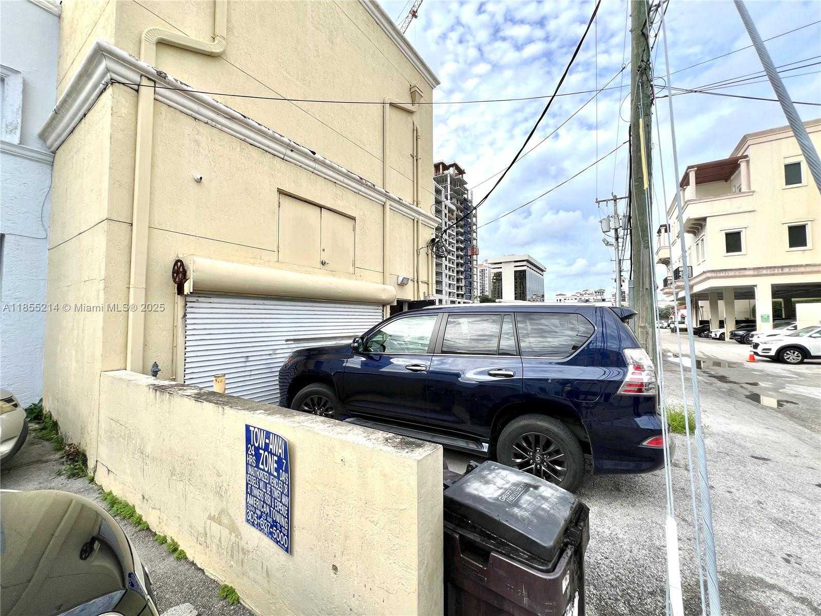 Small Image of 223 VALENCIA AVE, Coral Gables Number 22