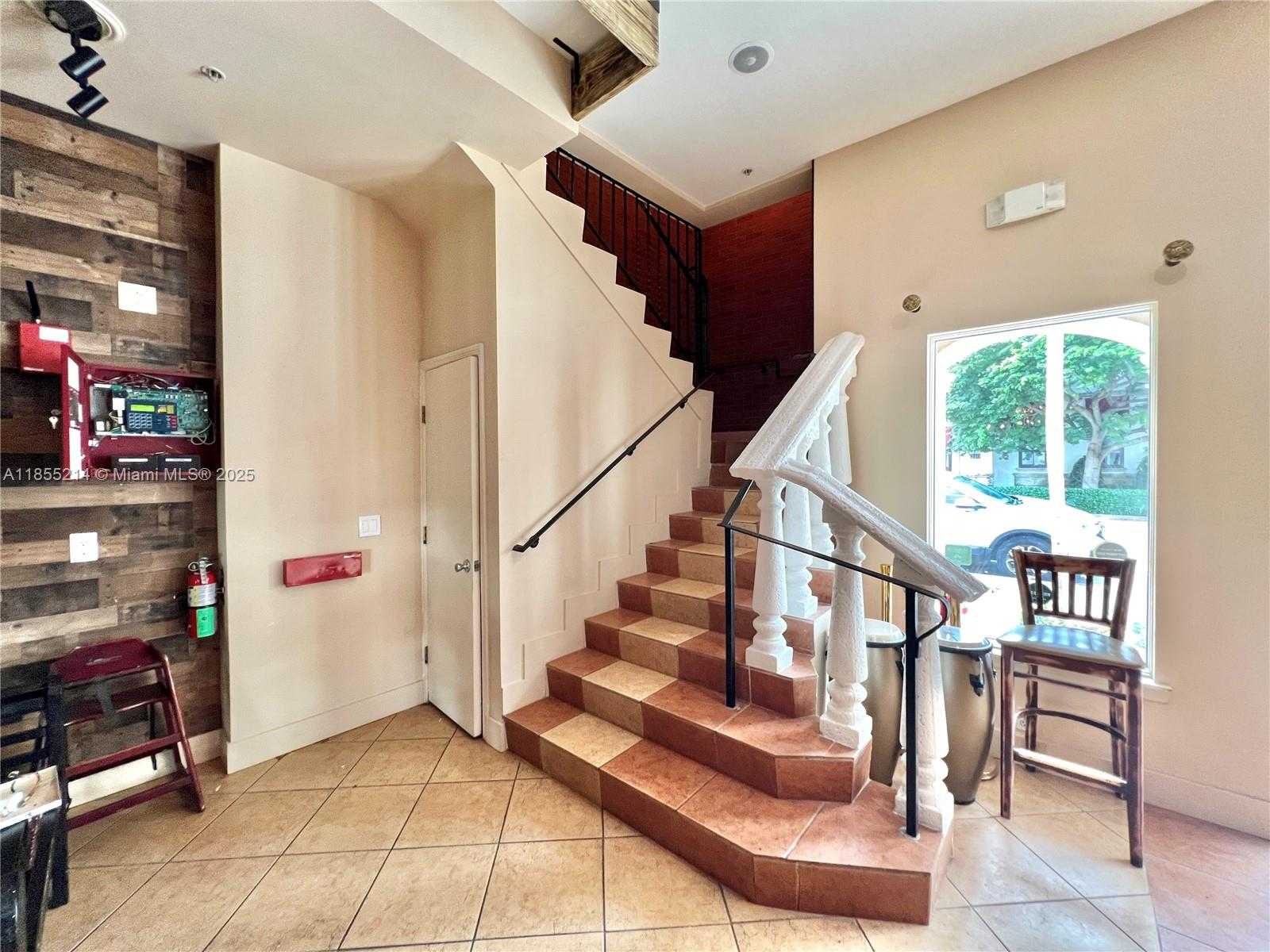 Small Image of 223 VALENCIA AVE, Coral Gables Number 24