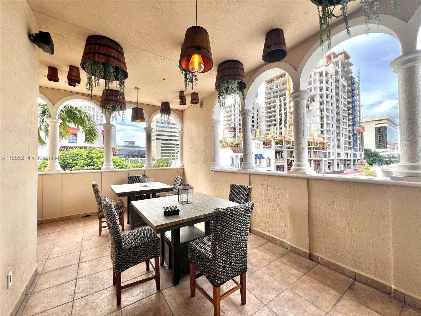 Small Image of 223 VALENCIA AVE, Coral Gables Number 29