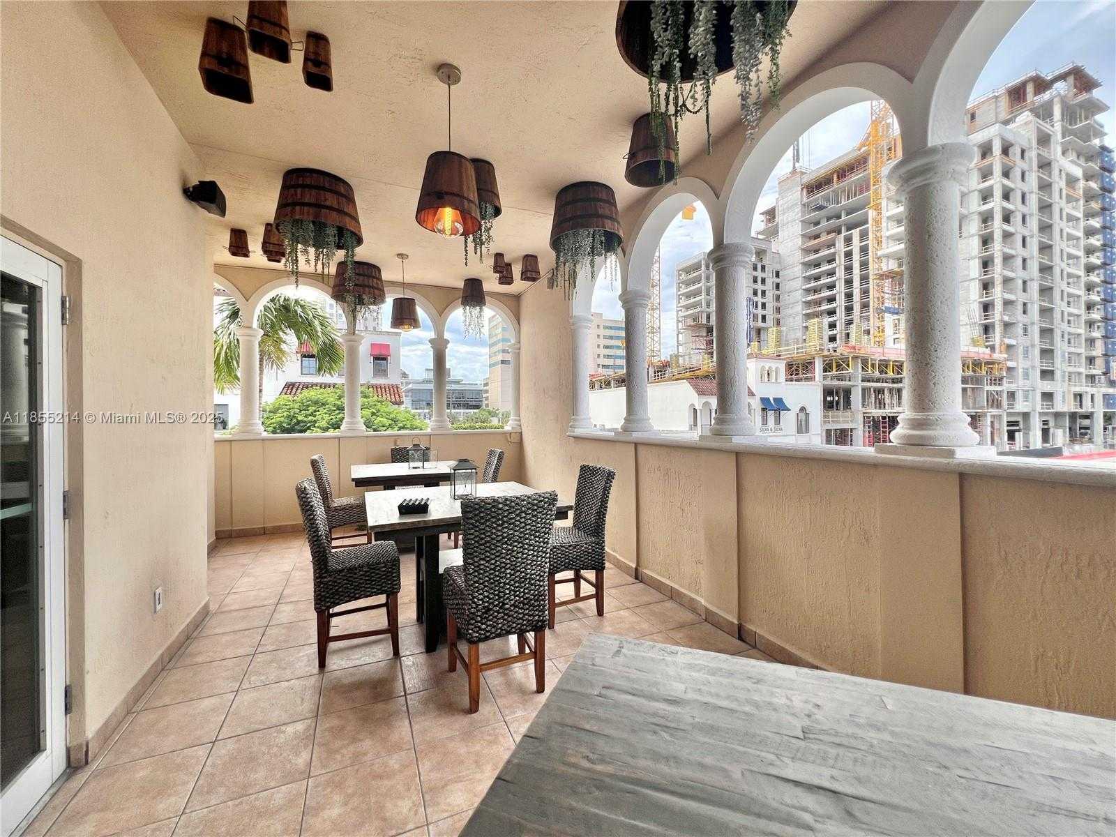 Small Image of 223 VALENCIA AVE, Coral Gables Number 30