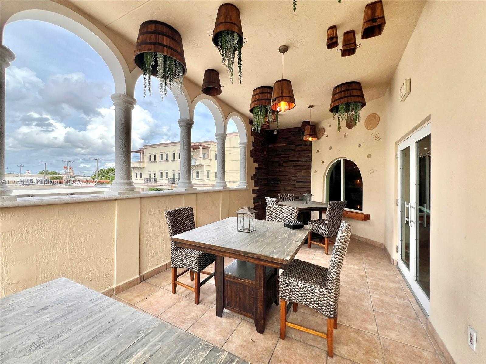 Small Image of 223 VALENCIA AVE, Coral Gables Number 31