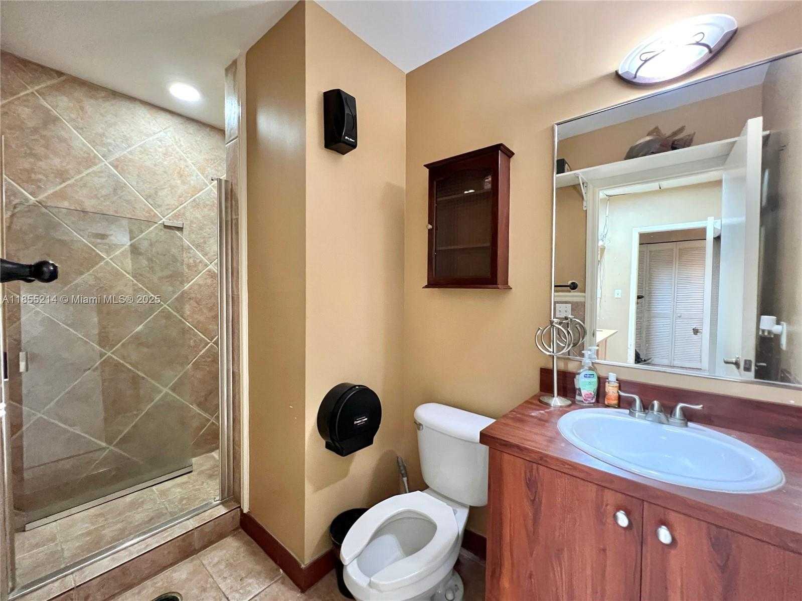 Small Image of 223 VALENCIA AVE, Coral Gables Number 35