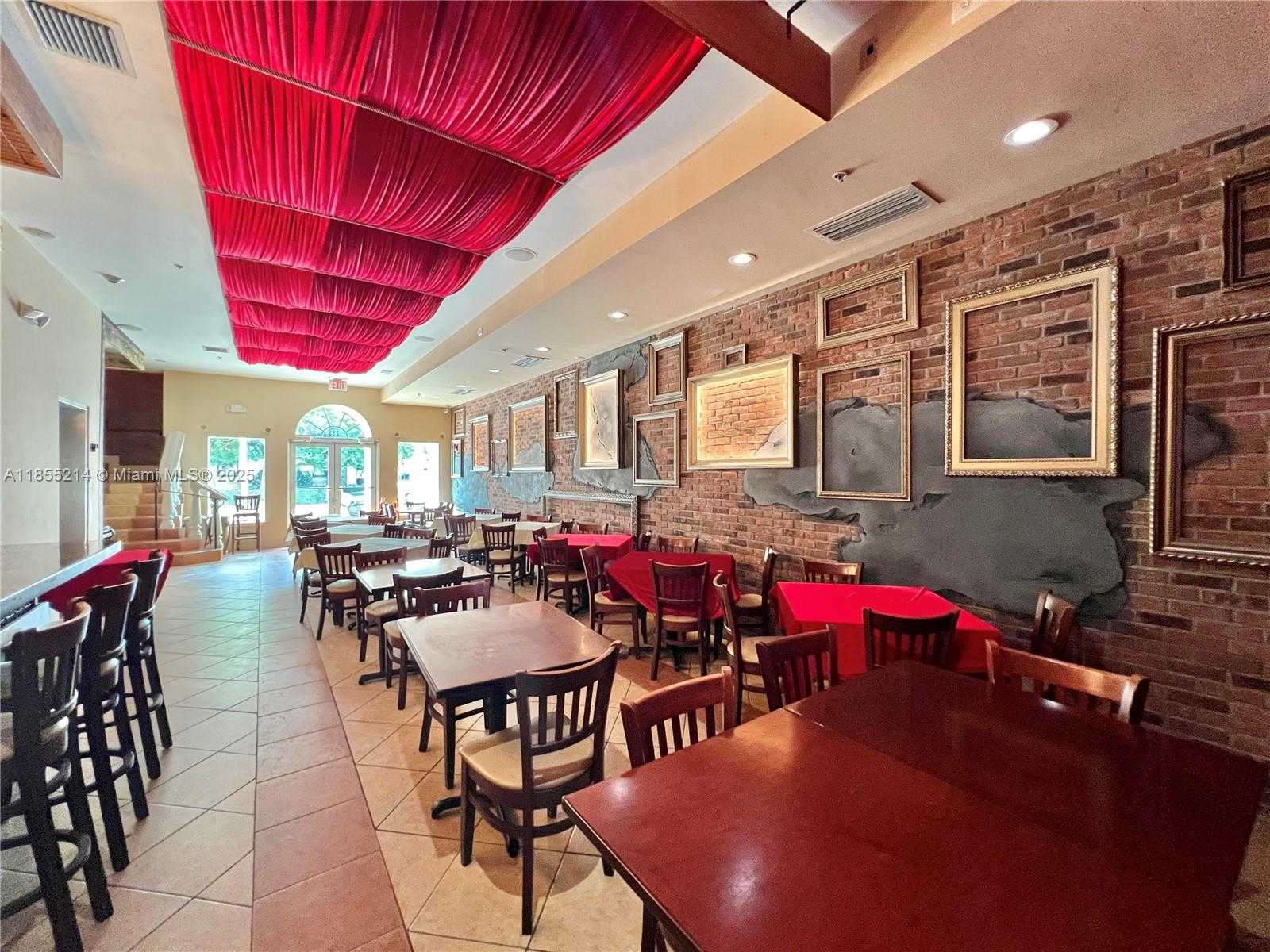 Small Image of 223 VALENCIA AVE, Coral Gables Number 4