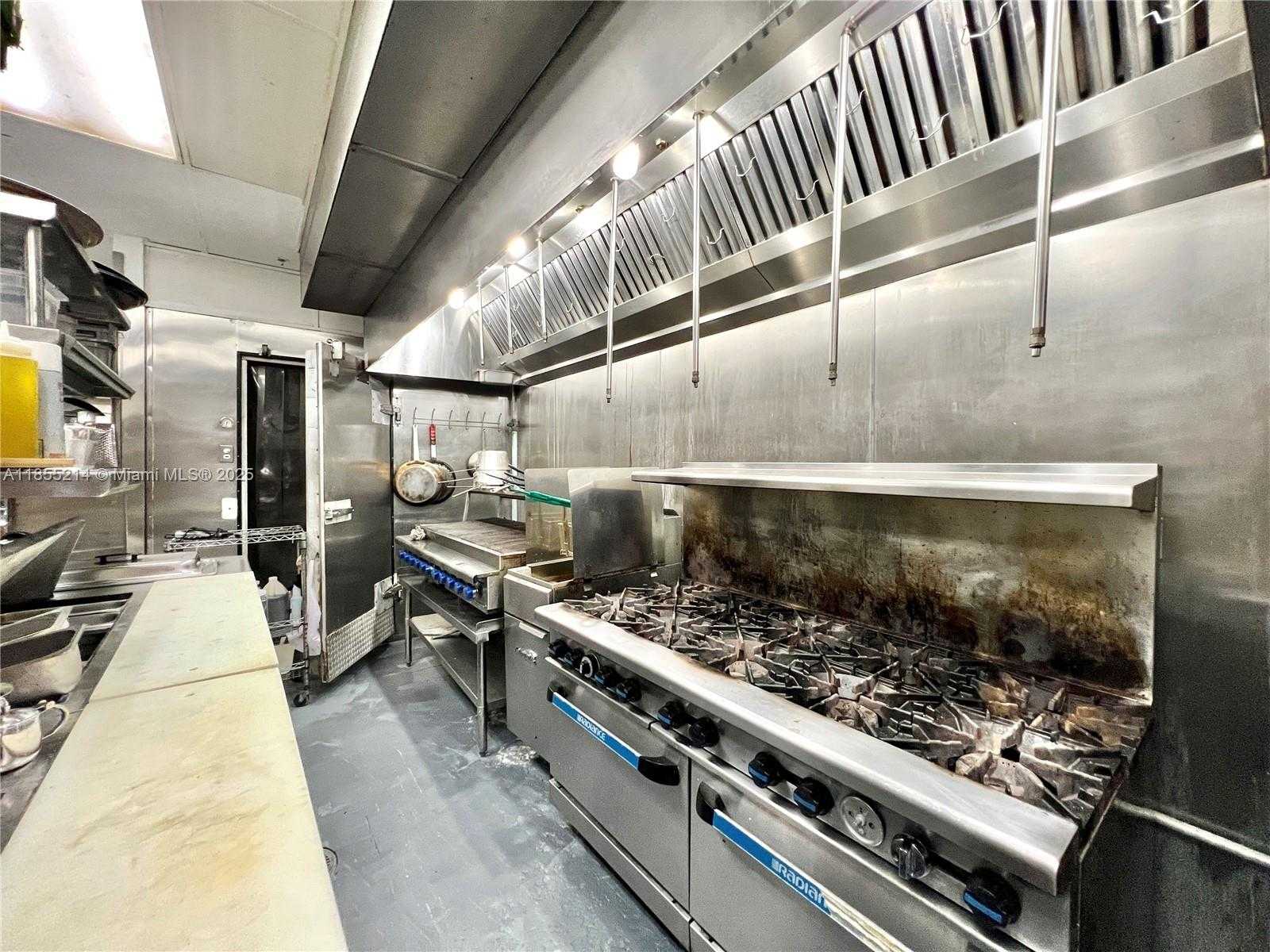 Small Image of 223 VALENCIA AVE, Coral Gables Number 7