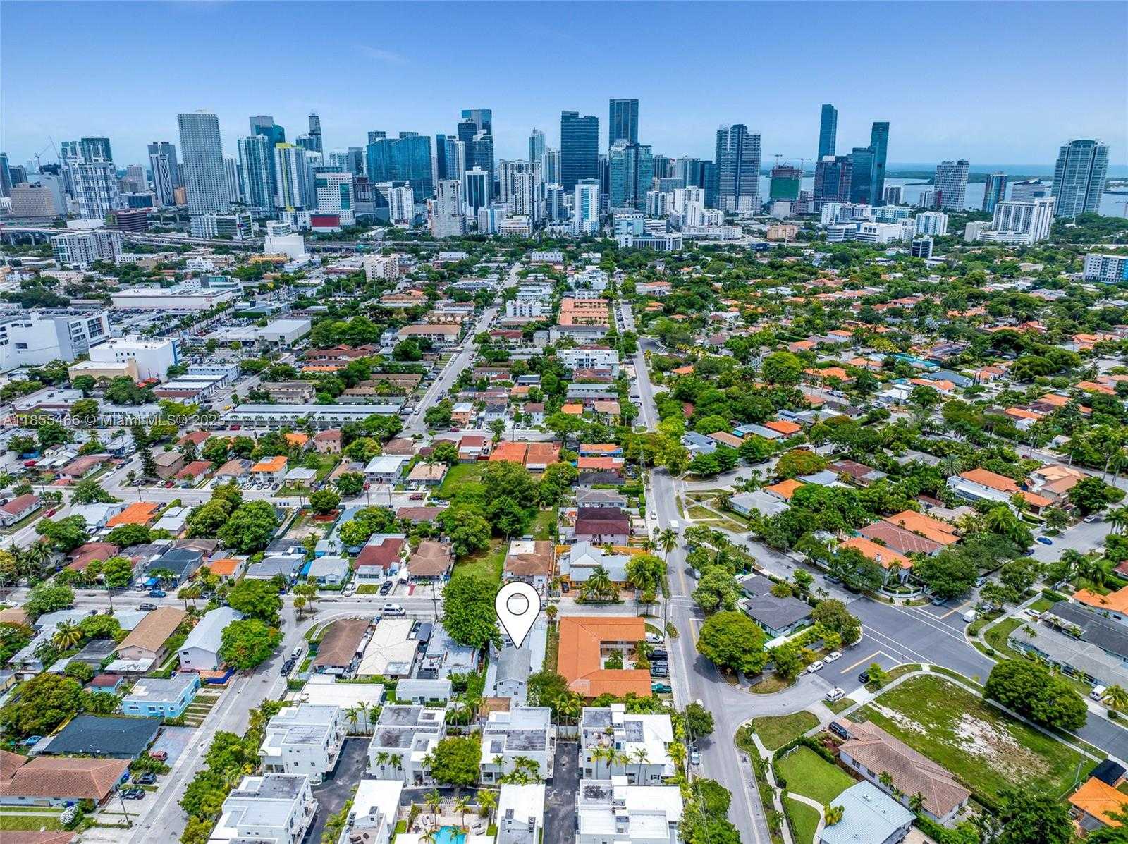 Small Image of 1028 SOUTH WEST 9TH AVE, Miami Number 10