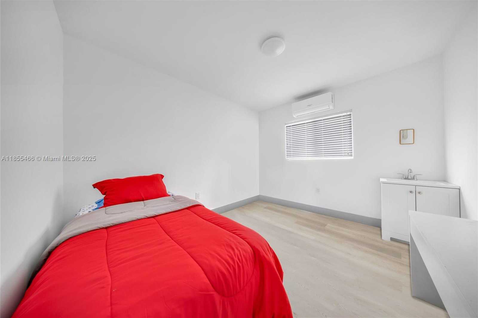 Small Image of 1028 SOUTH WEST 9TH AVE, Miami Number 18