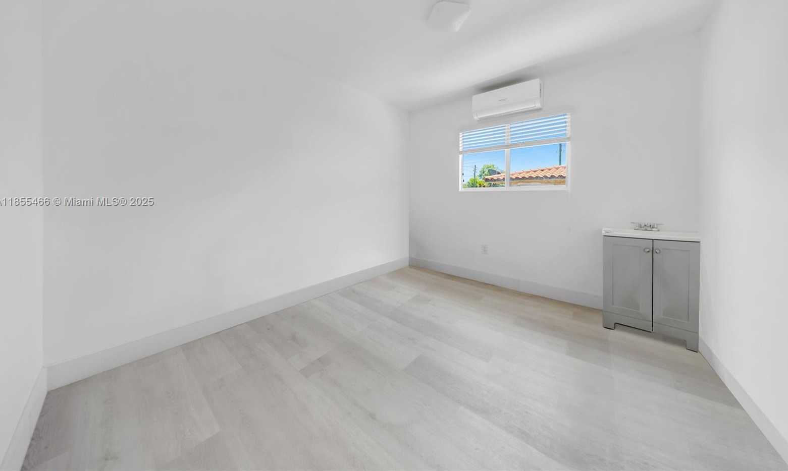 Small Image of 1028 SOUTH WEST 9TH AVE, Miami Number 23