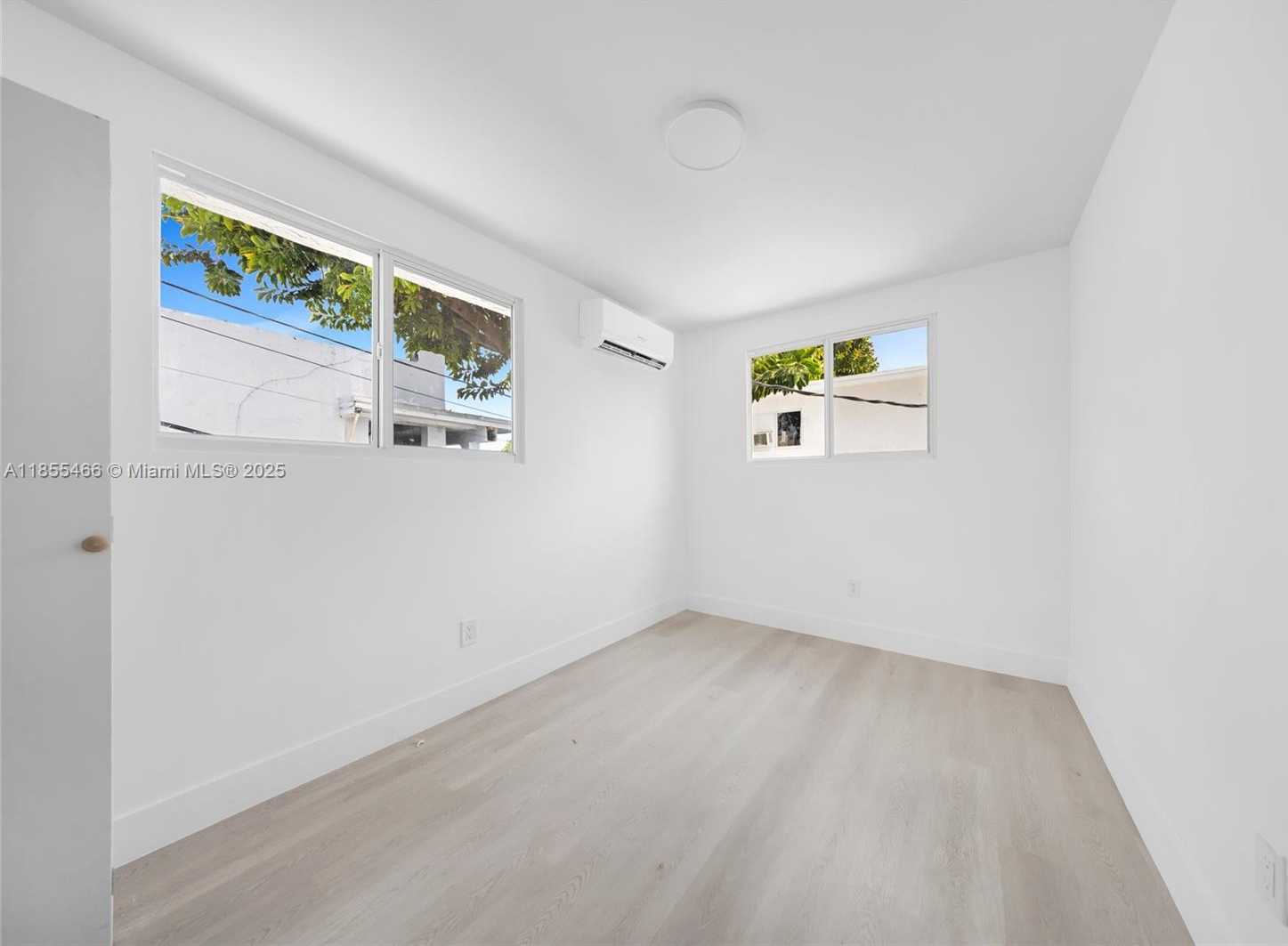 Small Image of 1028 SOUTH WEST 9TH AVE, Miami Number 31