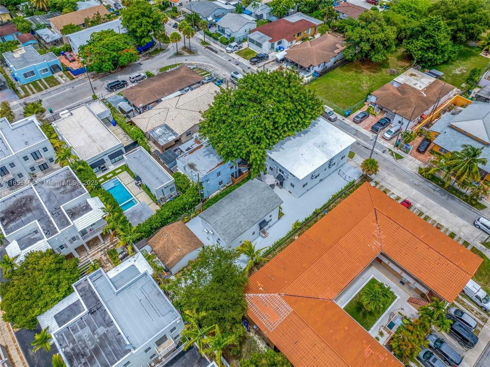 Small Image of 1028 SOUTH WEST 9TH AVE, Miami Number 8