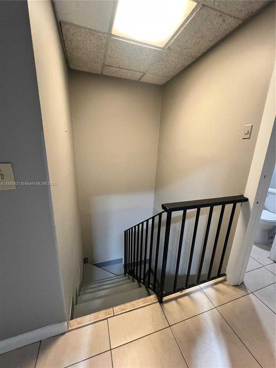 Small Image of 1657 WEST 40TH ST #6, Hialeah Number 11