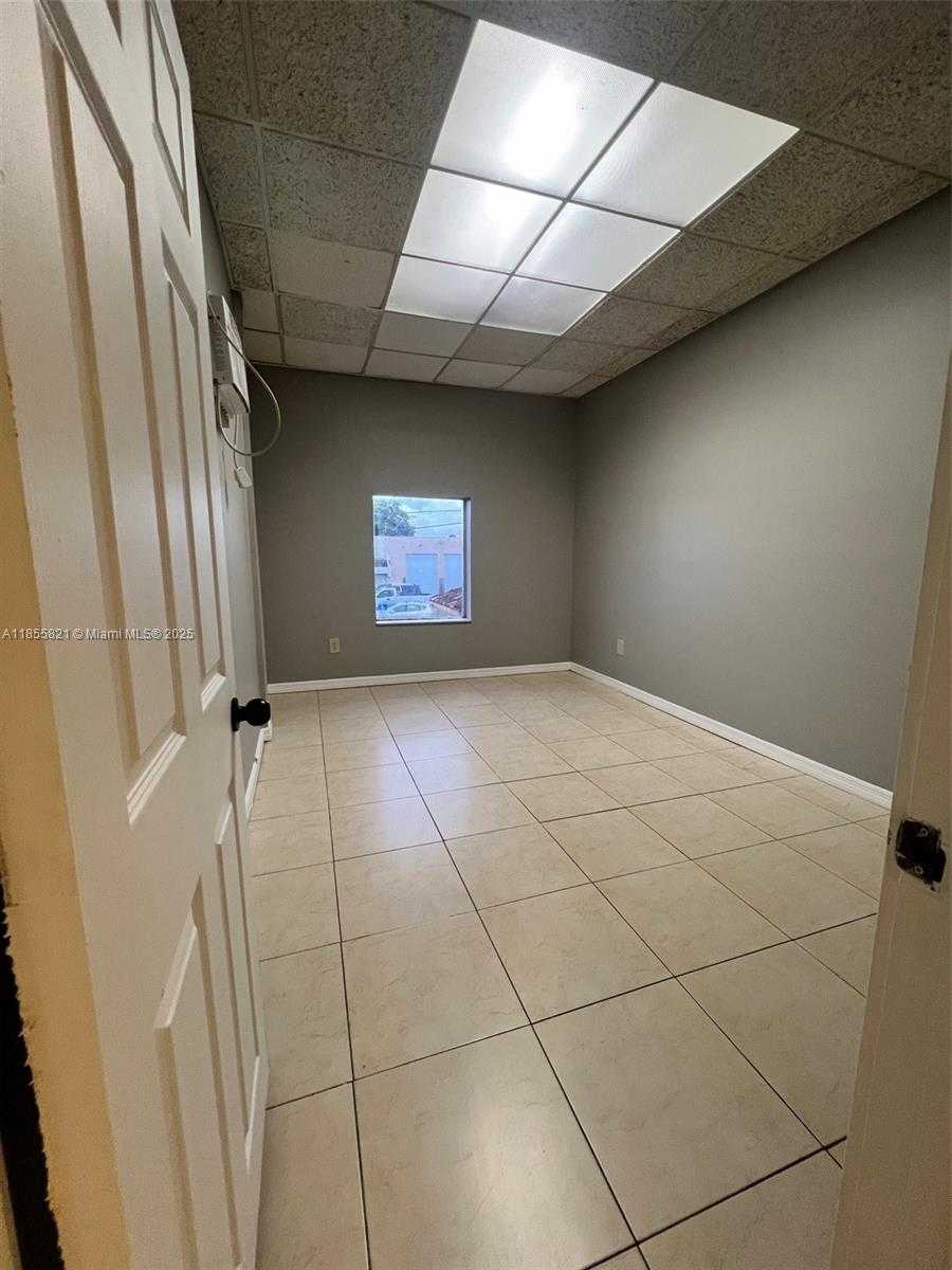 Small Image of 1657 WEST 40TH ST #6, Hialeah Number 12