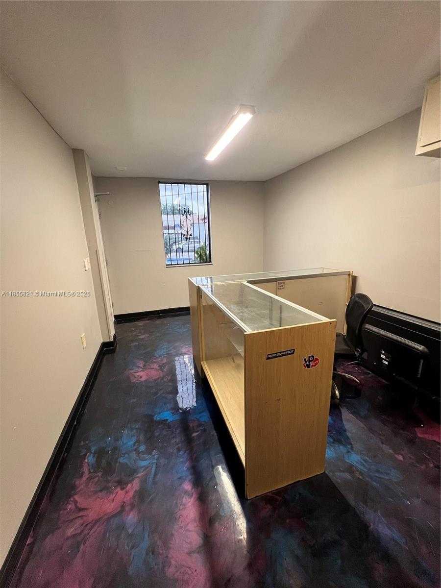 Small Image of 1657 WEST 40TH ST #6, Hialeah Number 13