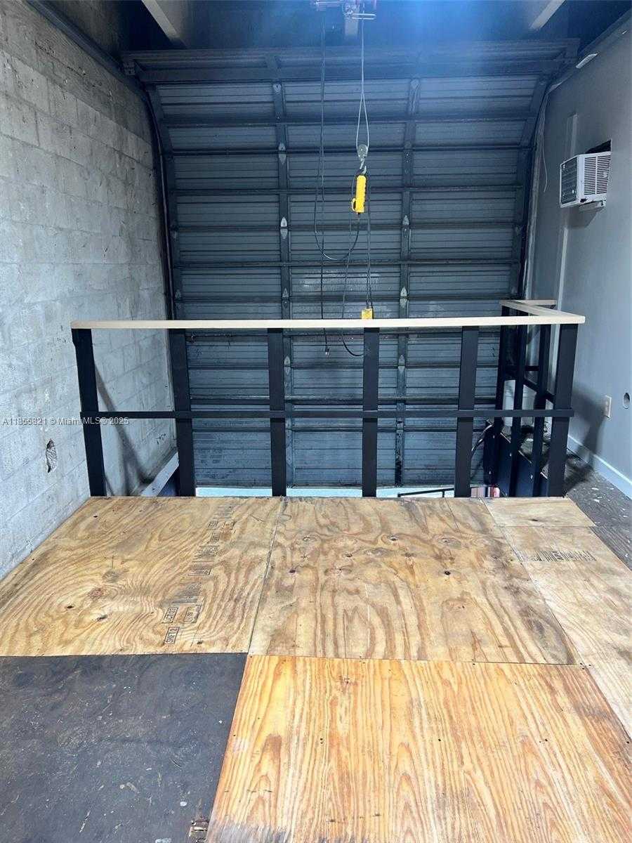 Small Image of 1657 WEST 40TH ST #6, Hialeah Number 8