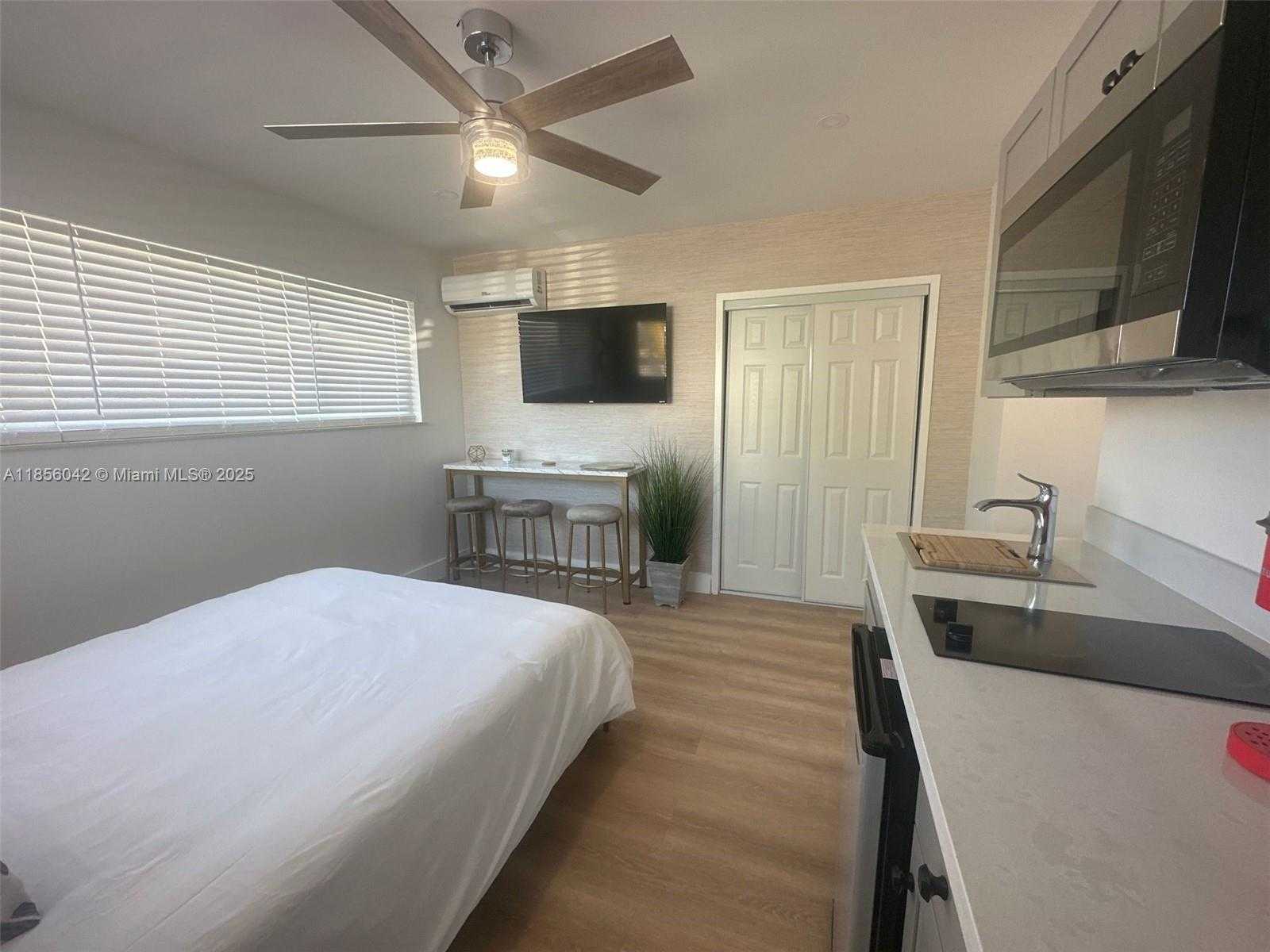 Small Image of 2710 NORTH OCEAN DR #12 Units, Hollywood Number 14