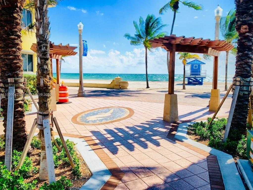 Small Image of 2710 NORTH OCEAN DR #12 Units, Hollywood Number 16