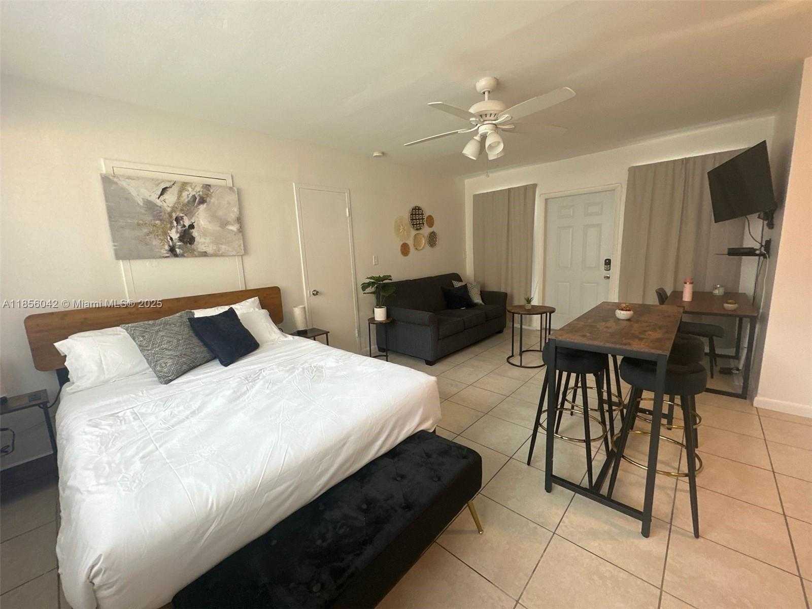 Small Image of 2710 NORTH OCEAN DR #12 Units, Hollywood Number 8
