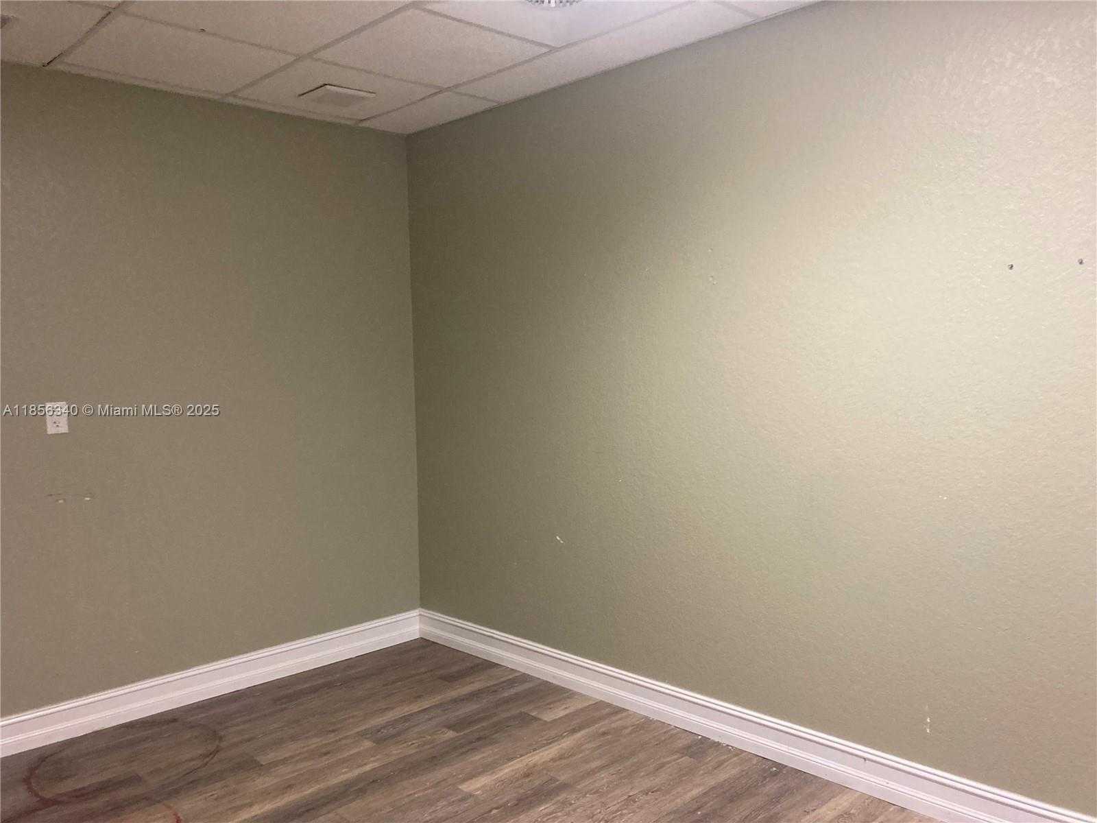 Small Image of 18316 MURDOCK CIR ##106, Port Charlotte Number 3