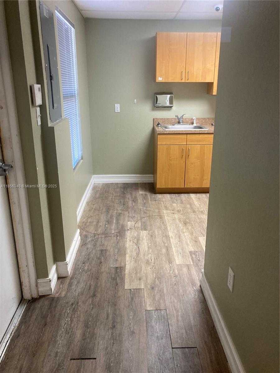 Small Image of 18316 MURDOCK CIR ##106, Port Charlotte Number 4