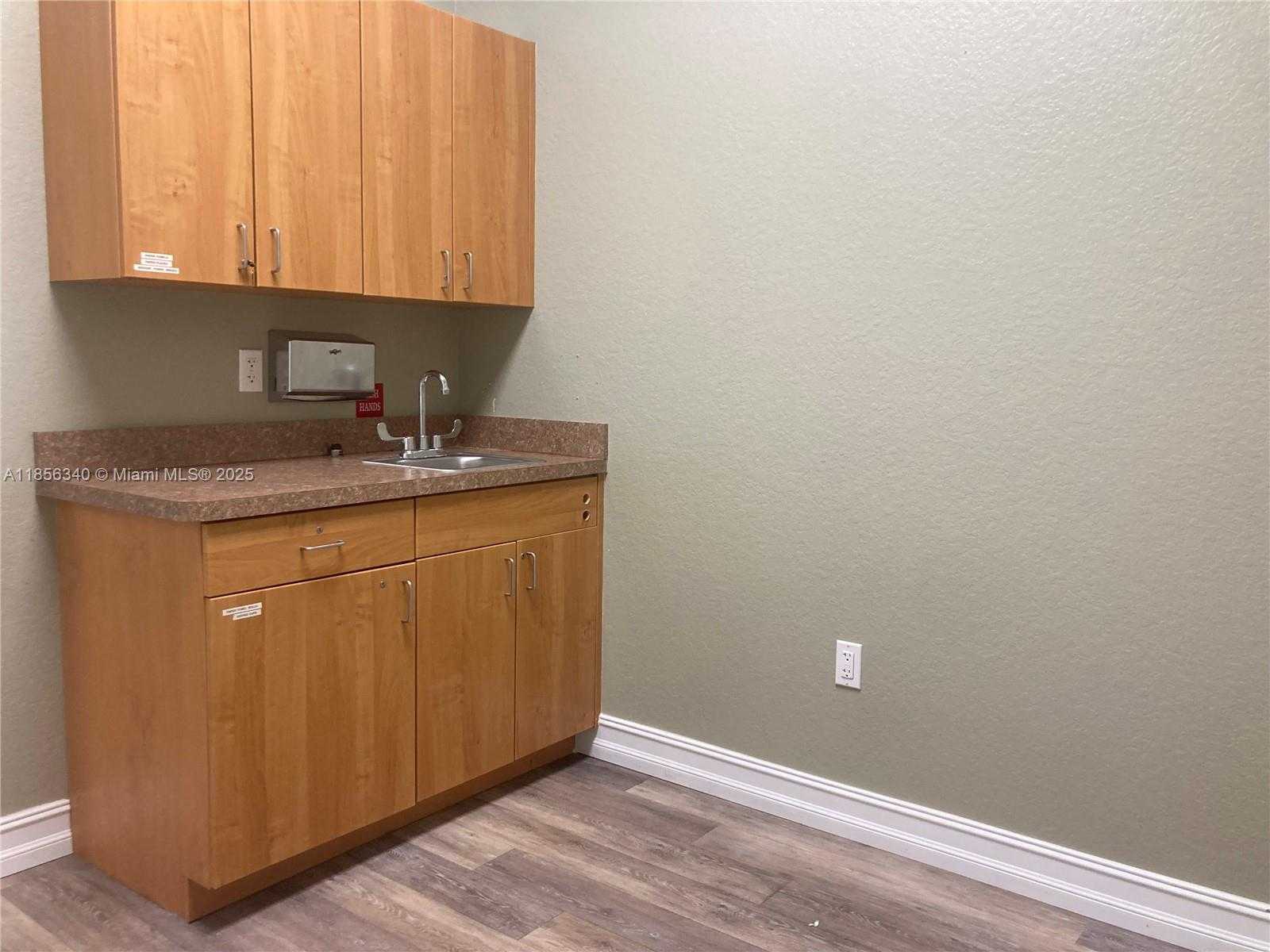Small Image of 18316 MURDOCK CIR ##106, Port Charlotte Number 8