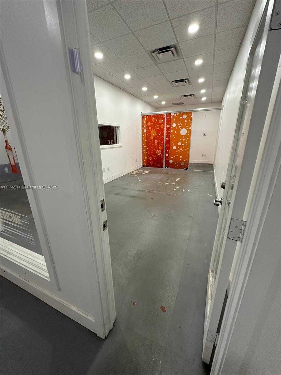 Small Image of 470 ANSIN BLVD #470J, Hallandale Beach Number 4
