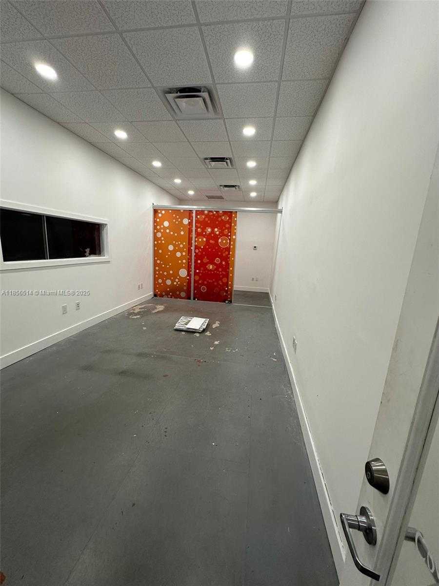 Small Image of 470 ANSIN BLVD #470J, Hallandale Beach Number 5