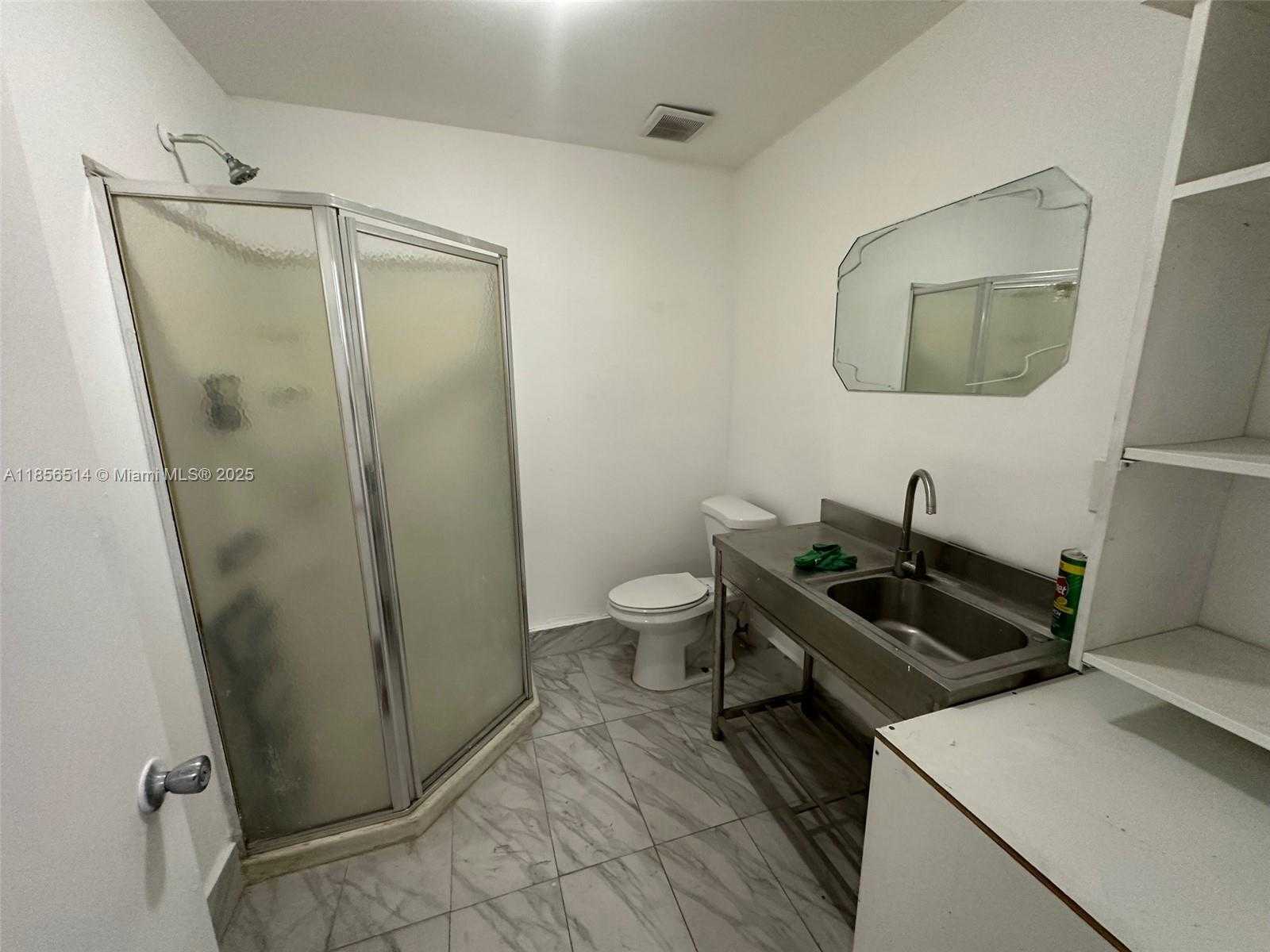 Small Image of 470 ANSIN BLVD #470J, Hallandale Beach Number 7