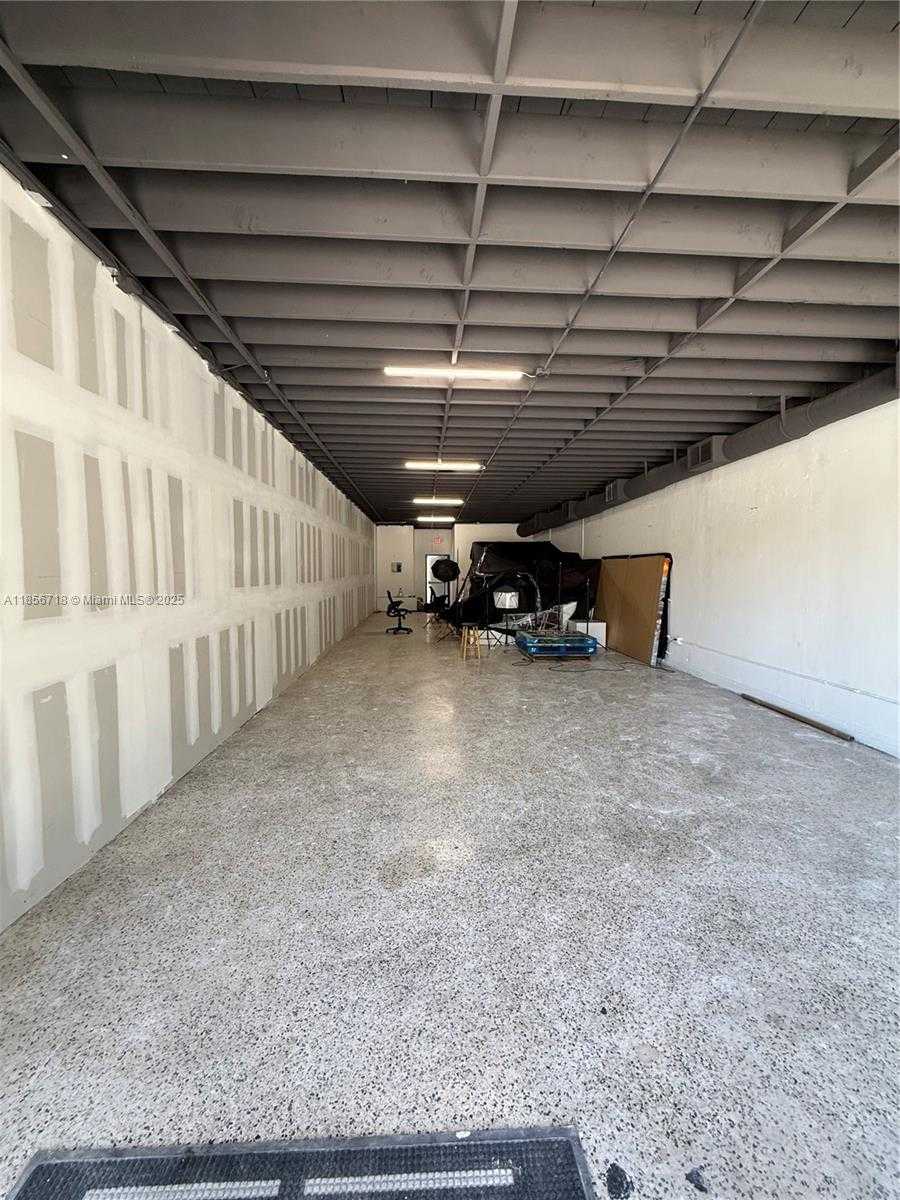 Small Image of 4316 NORTH WEST 2ND AVE, Miami Number 17