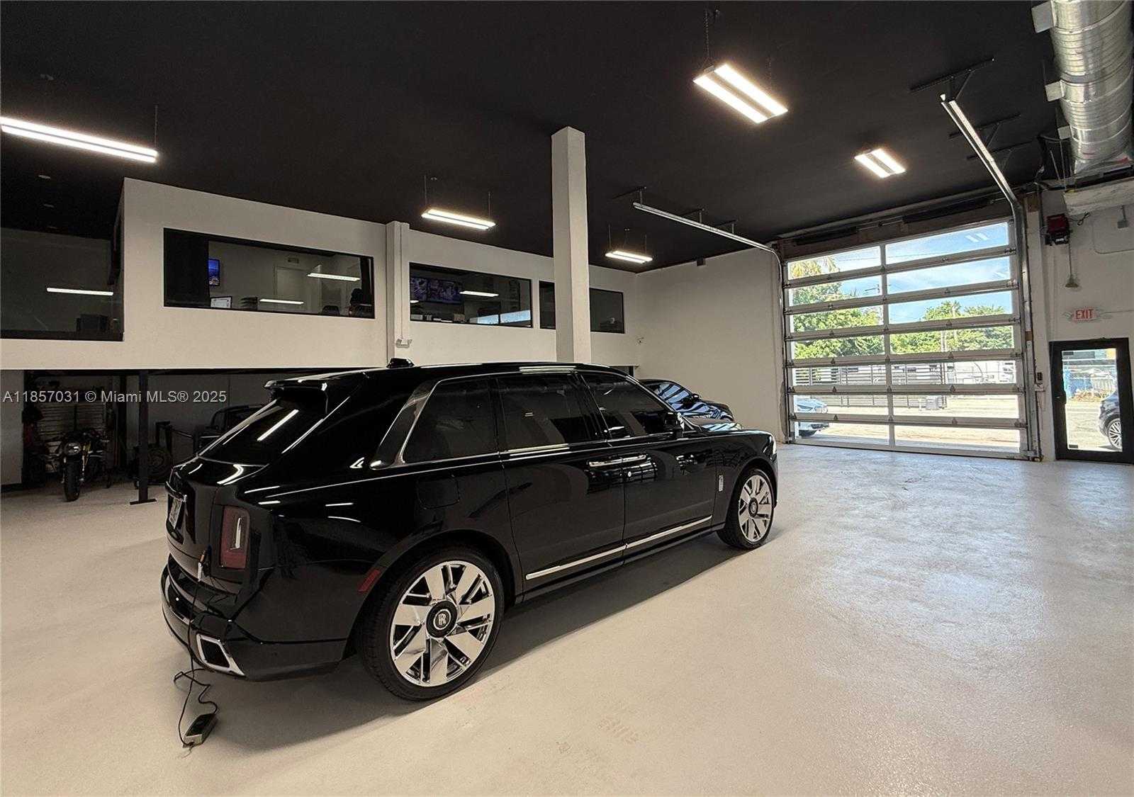 Small Image of 401 NORTH WEST 79TH ST, Miami Number 6
