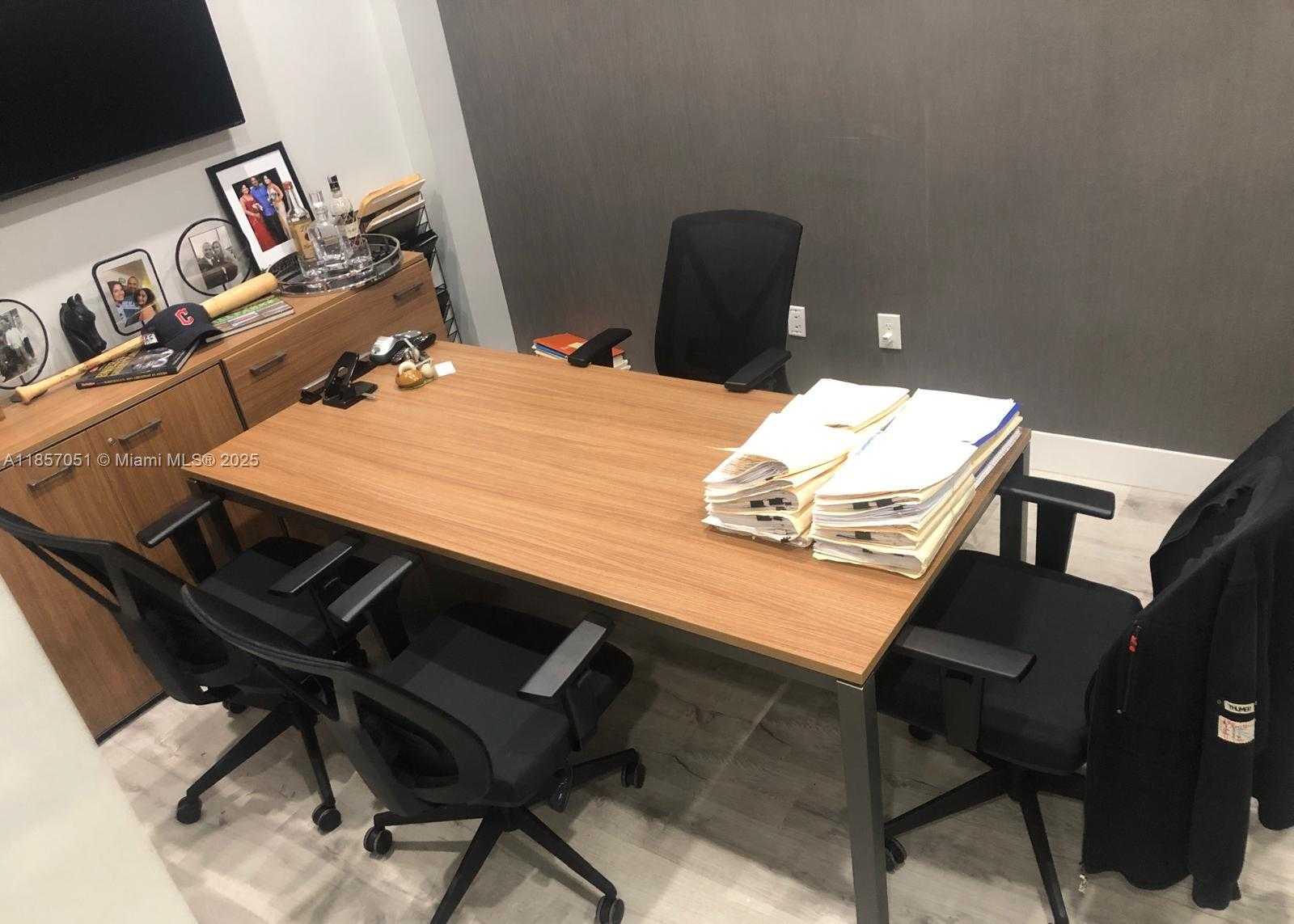 Small Image of 2893 EXECUTIVE PARK DR #302, Weston Number 11