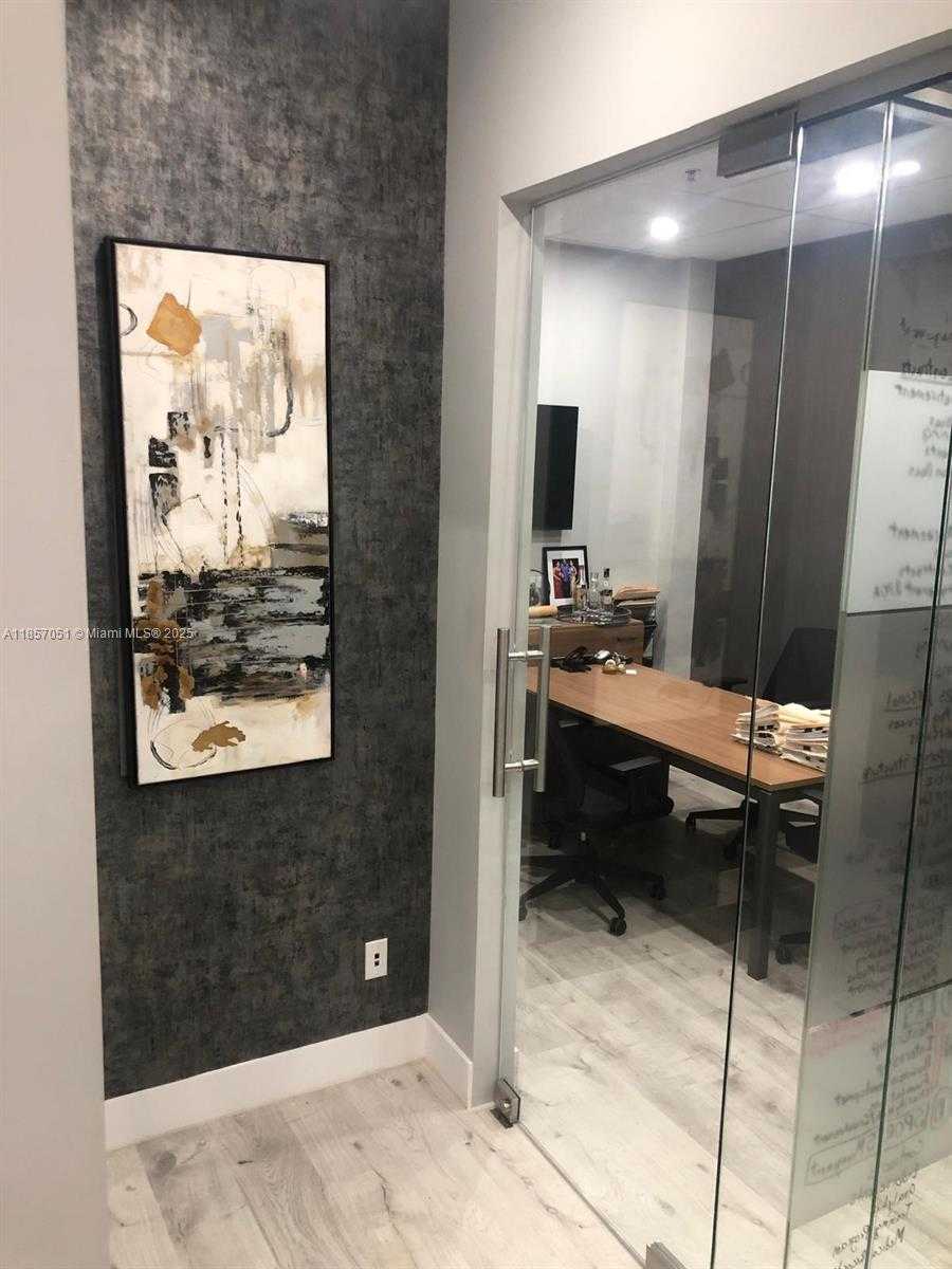 Small Image of 2893 EXECUTIVE PARK DR #302, Weston Number 8