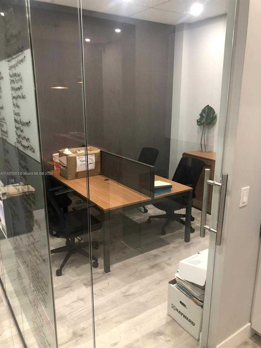 Small Image of 2893 EXECUTIVE PARK DR #302, Weston Number 9
