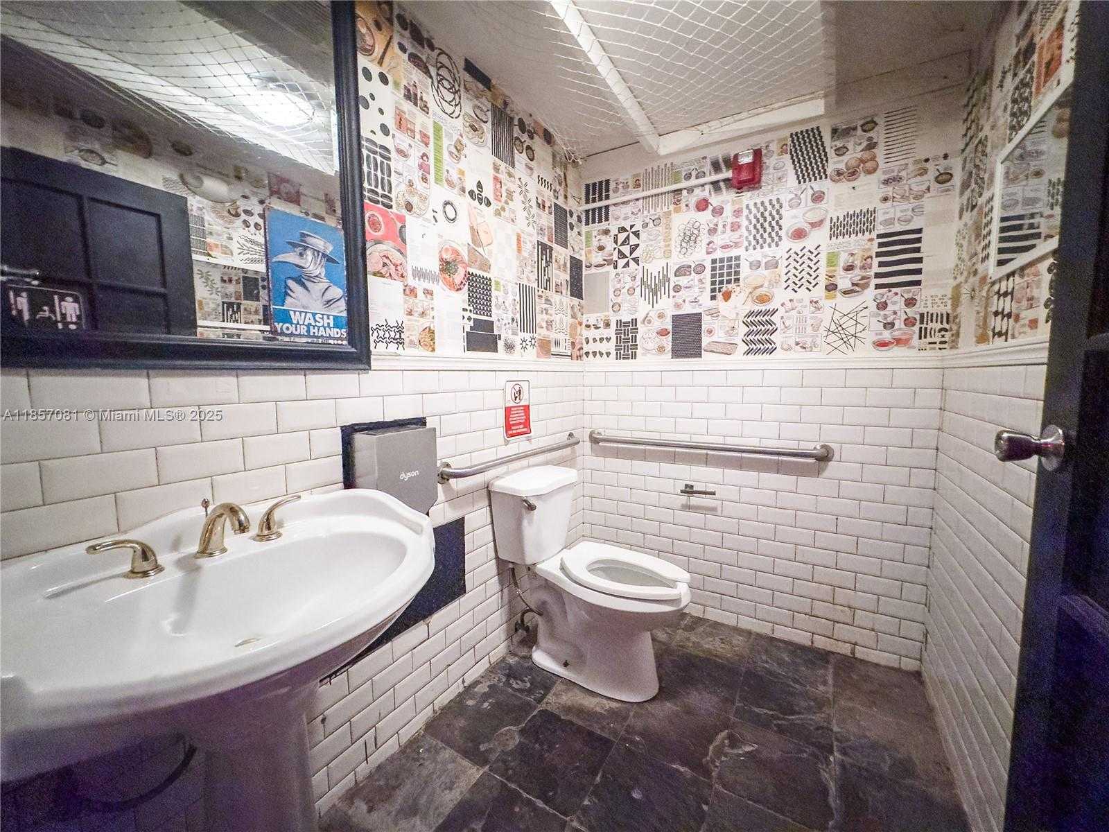 Small Image of 1410 20TH ST #1416, Miami Beach Number 7