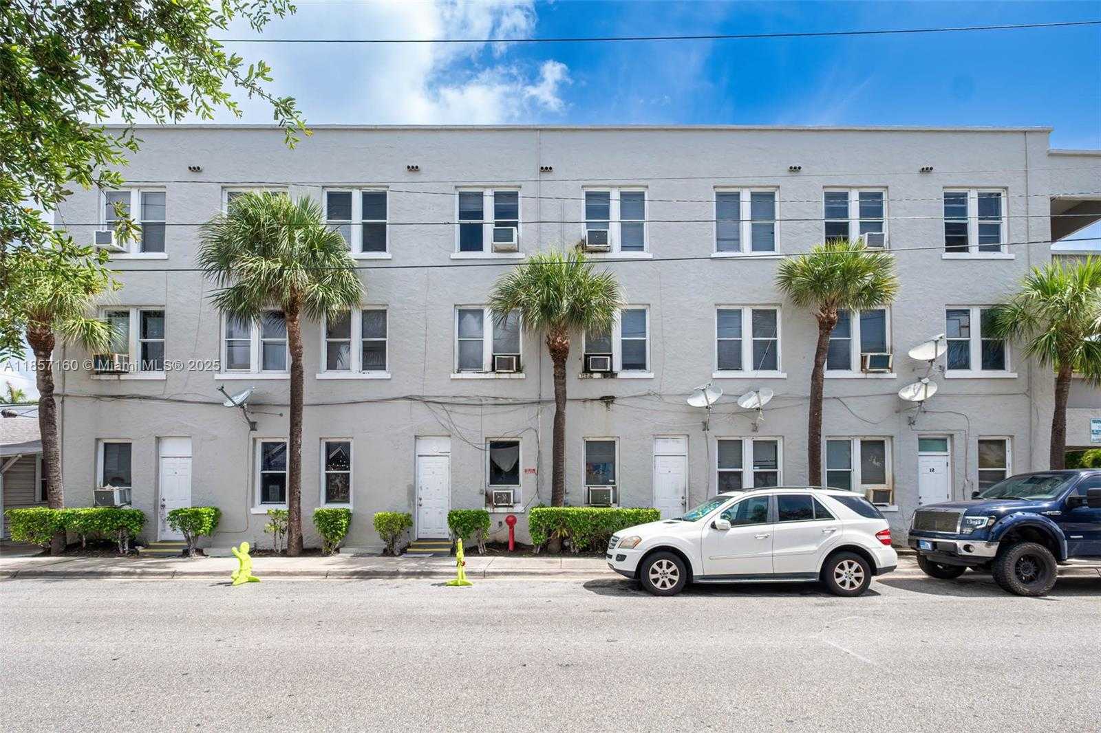 Small Image of Lake Worth Number 4