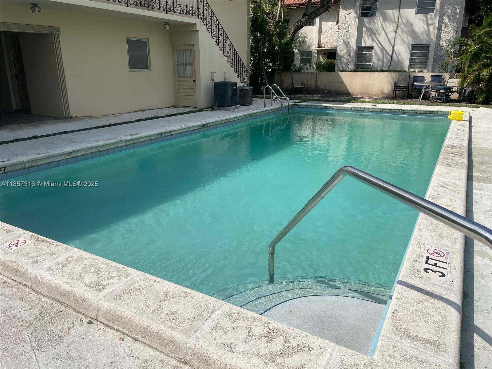Small Image of 1239 MARIPOSA AVE #2,3,4,6,7 & 8, Coral Gables Number 3