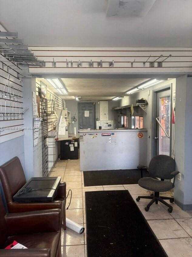 Small Image of 250 NORTH EAST 44TH ST, Oakland Park Number 13