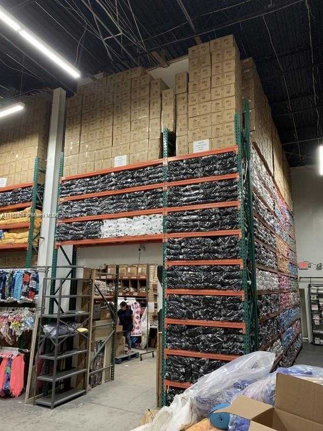 Small Image of 4401 NORTH WEST 167 ST, Miami Gardens Number 12