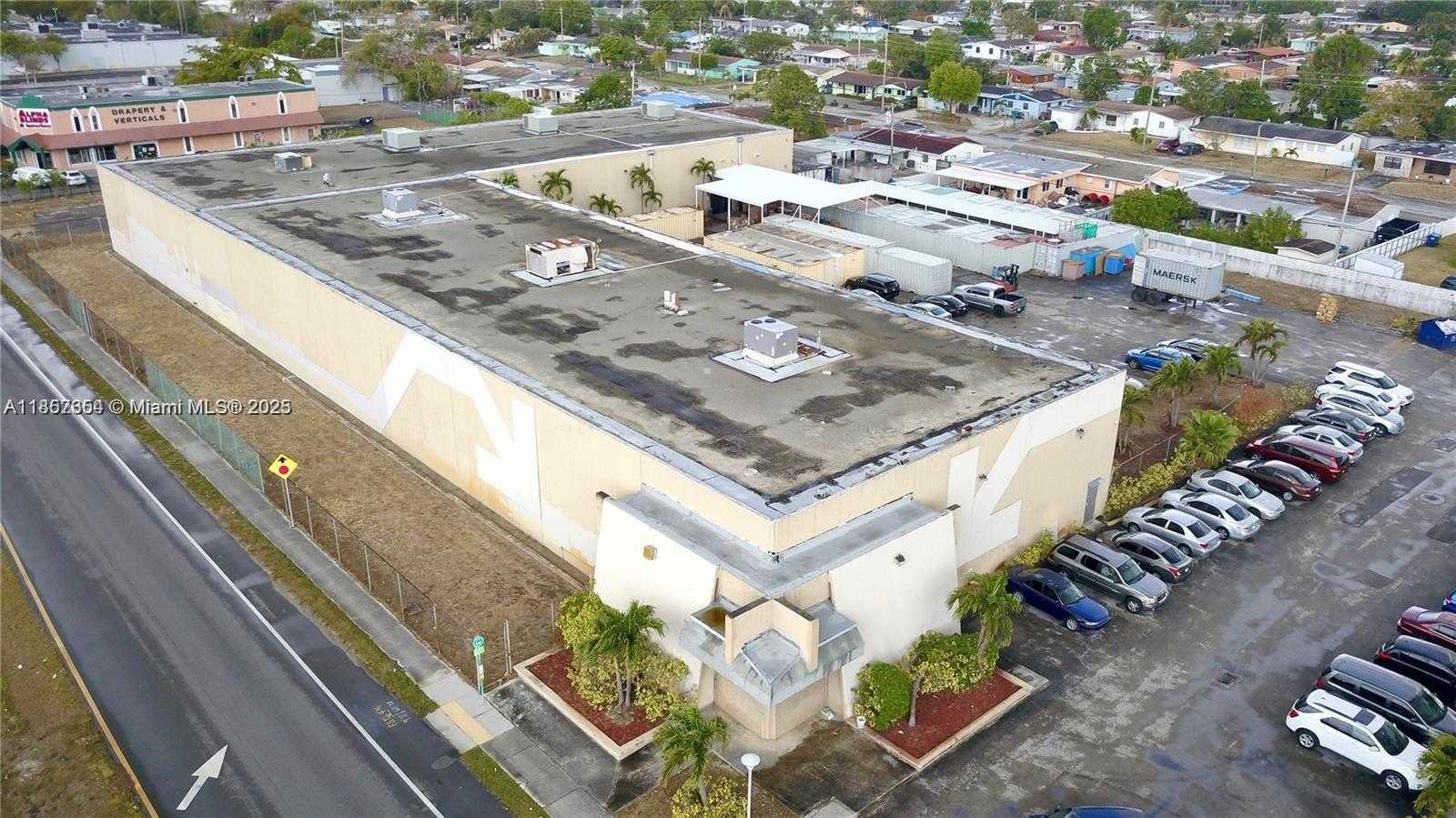 Small Image of 4401 NORTH WEST 167 ST, Miami Gardens Number 4