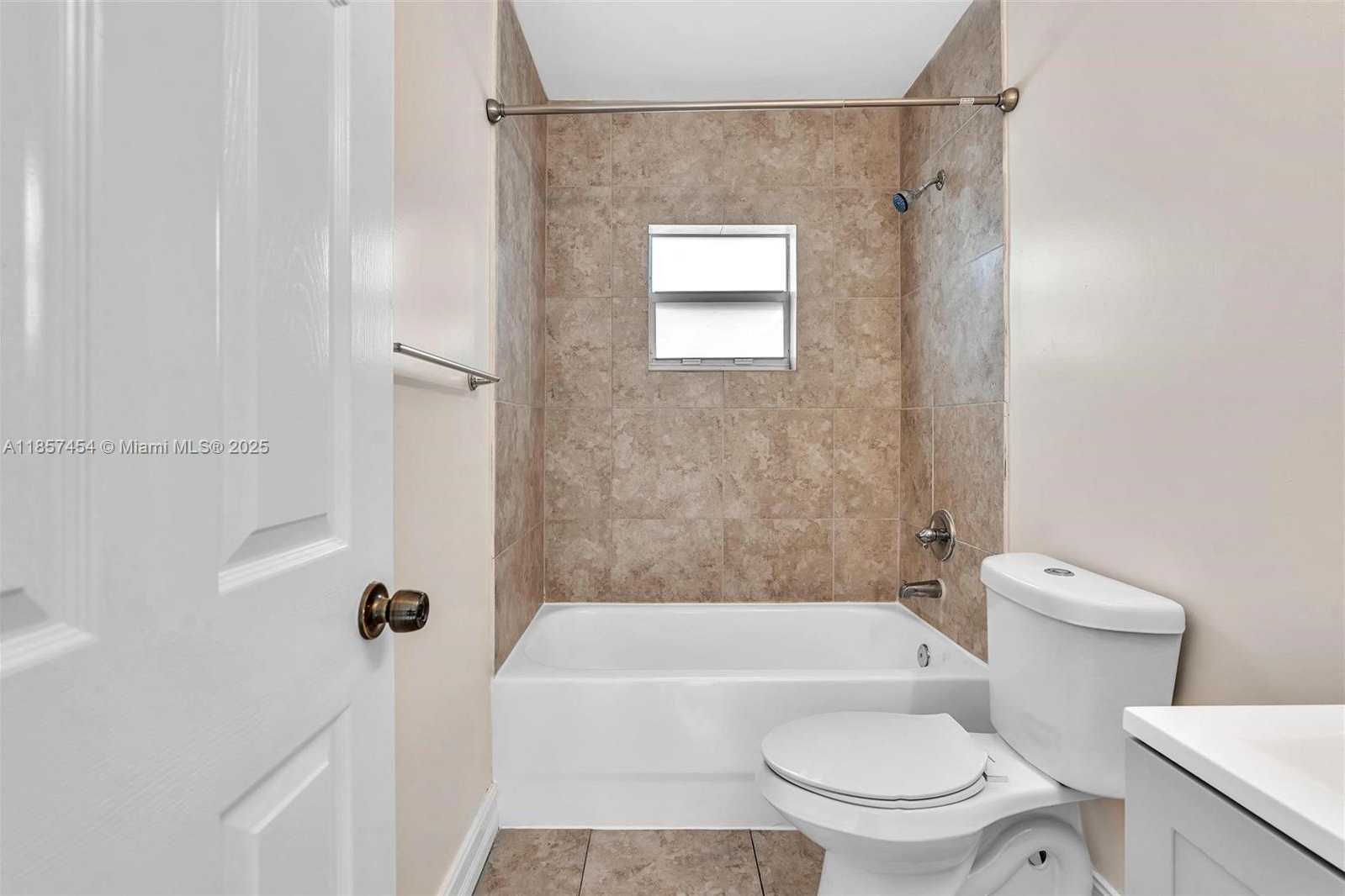 Small Image of 202 NORTH WEST 14TH AVE #202, Fort Lauderdale Number 22