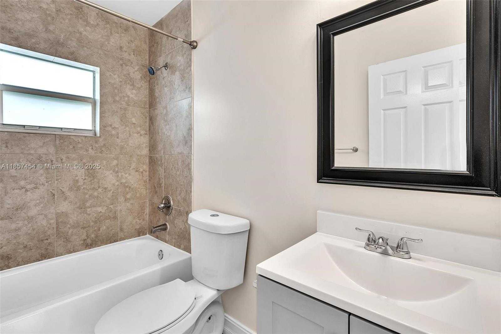 Small Image of 202 NORTH WEST 14TH AVE #202, Fort Lauderdale Number 23