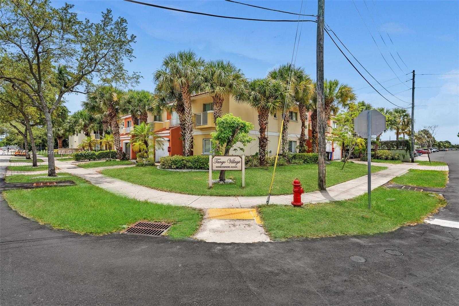 Small Image of 202 NORTH WEST 14TH AVE #202, Fort Lauderdale Number 27
