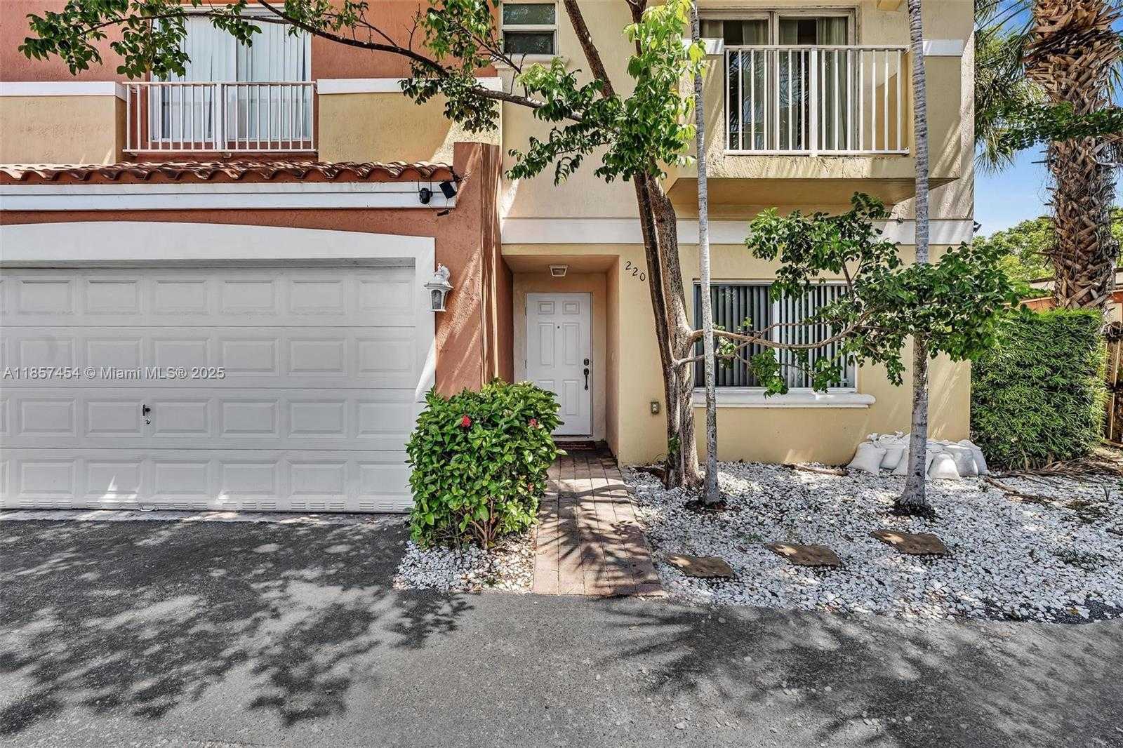 Small Image of 202 NORTH WEST 14TH AVE #202, Fort Lauderdale Number 28