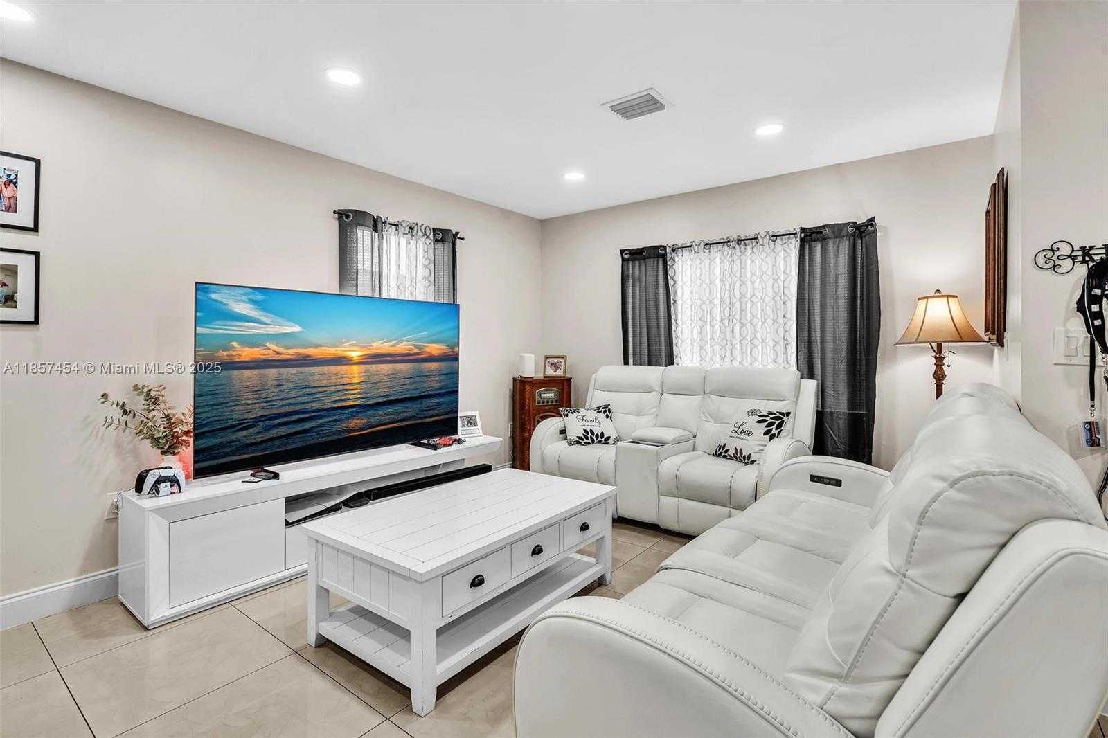 Small Image of 202 NORTH WEST 14TH AVE #202, Fort Lauderdale Number 30
