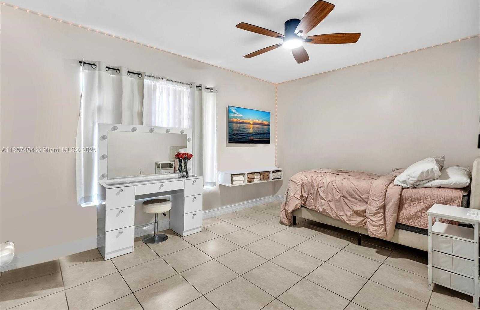 Small Image of 202 NORTH WEST 14TH AVE #202, Fort Lauderdale Number 39