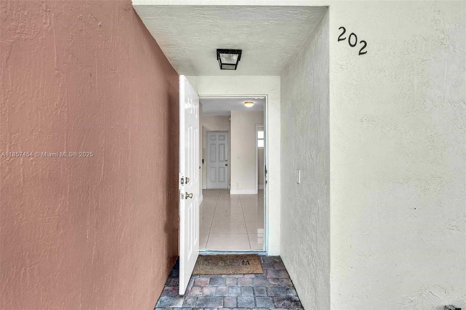 Small Image of 202 NORTH WEST 14TH AVE #202, Fort Lauderdale Number 6
