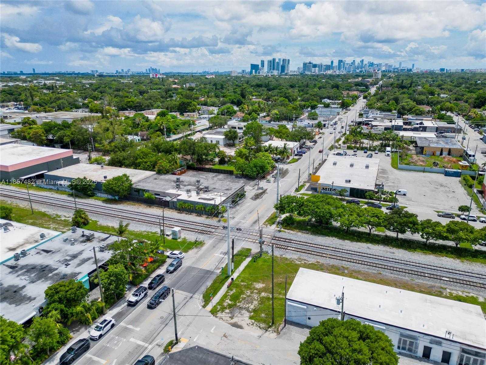 Small Image of 195 NORTH WEST 71ST ST, Miami Number 6