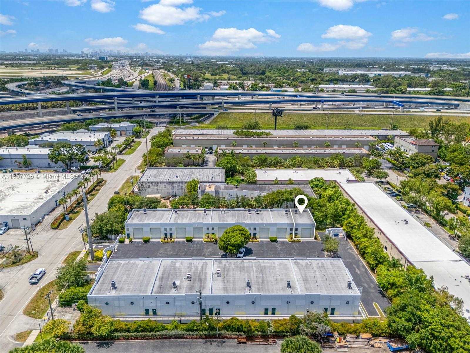 Small Image of 2937 RAVENSWOOD RD #9S, Dania Beach Number 23