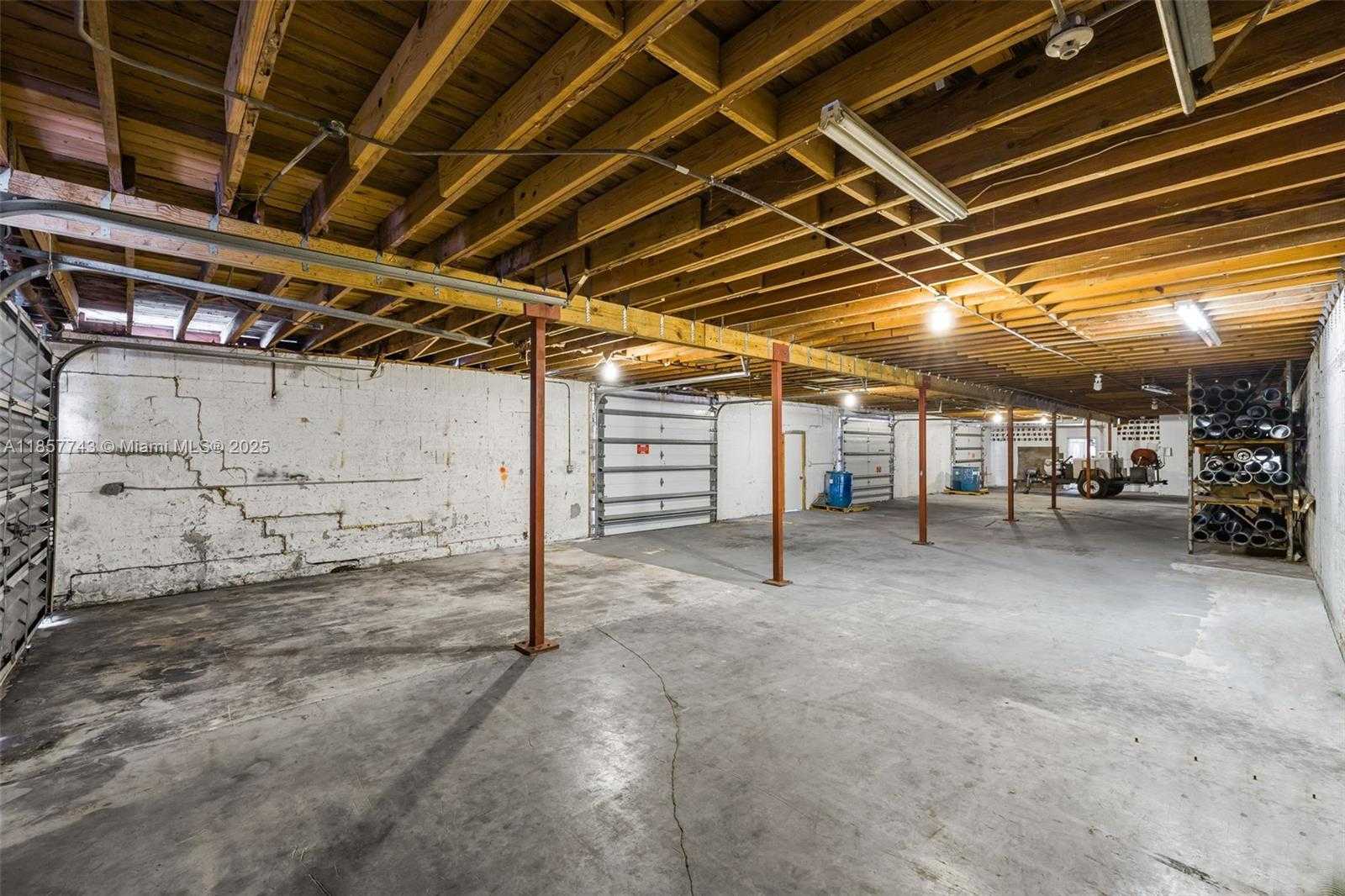 Small Image of 5801 MAYO ST, Hollywood Number 10
