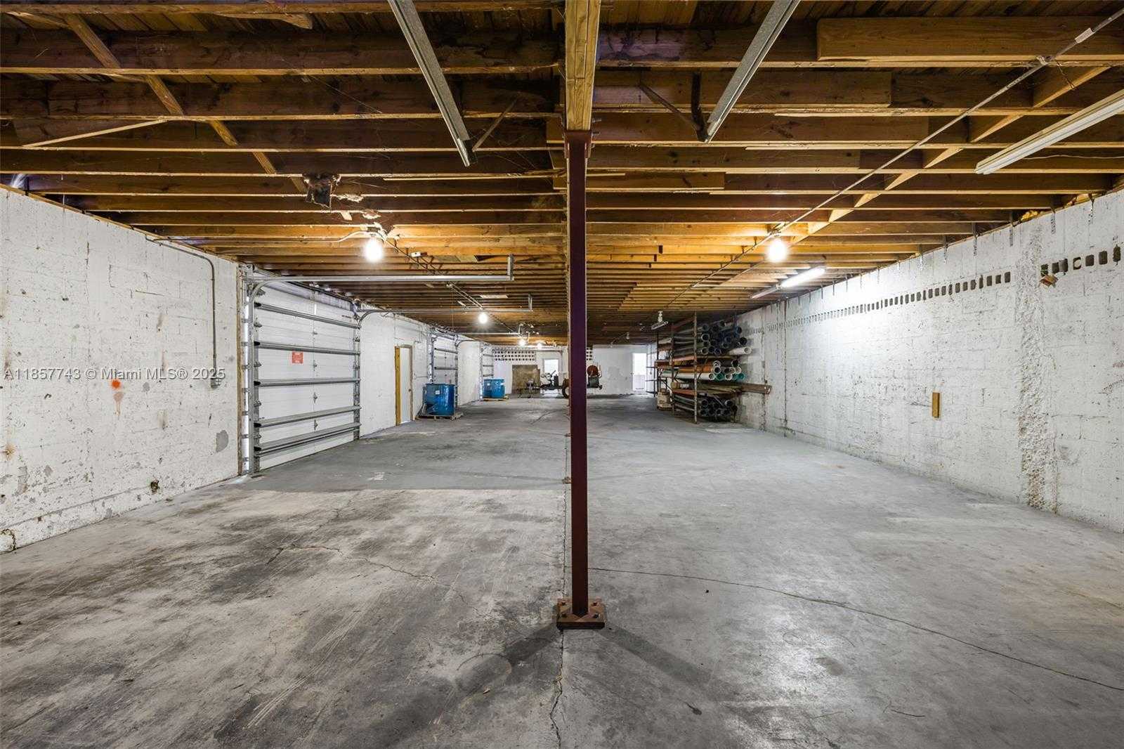 Small Image of 5801 MAYO ST, Hollywood Number 11
